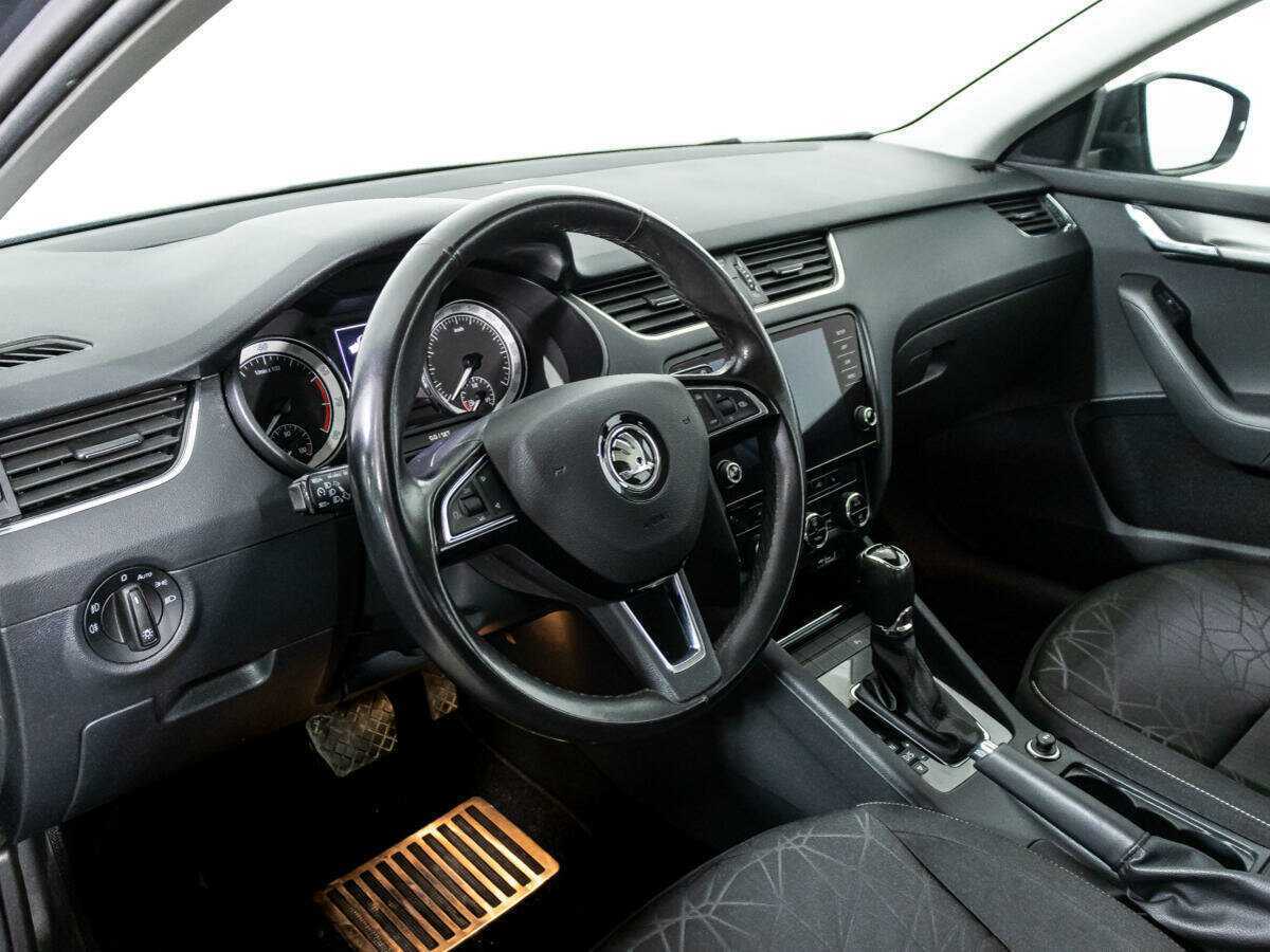 Skoda Octavia 2019 года с пробегом. Фото: #9