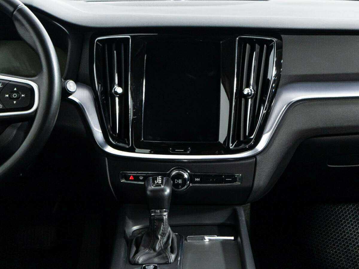 Volvo V60 2018 года с пробегом. Фото: #13
