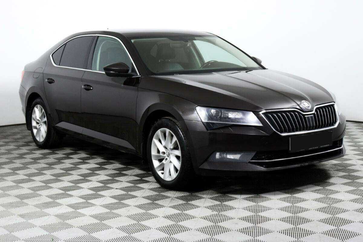 Skoda Superb 2015 года с пробегом. Фото: #2