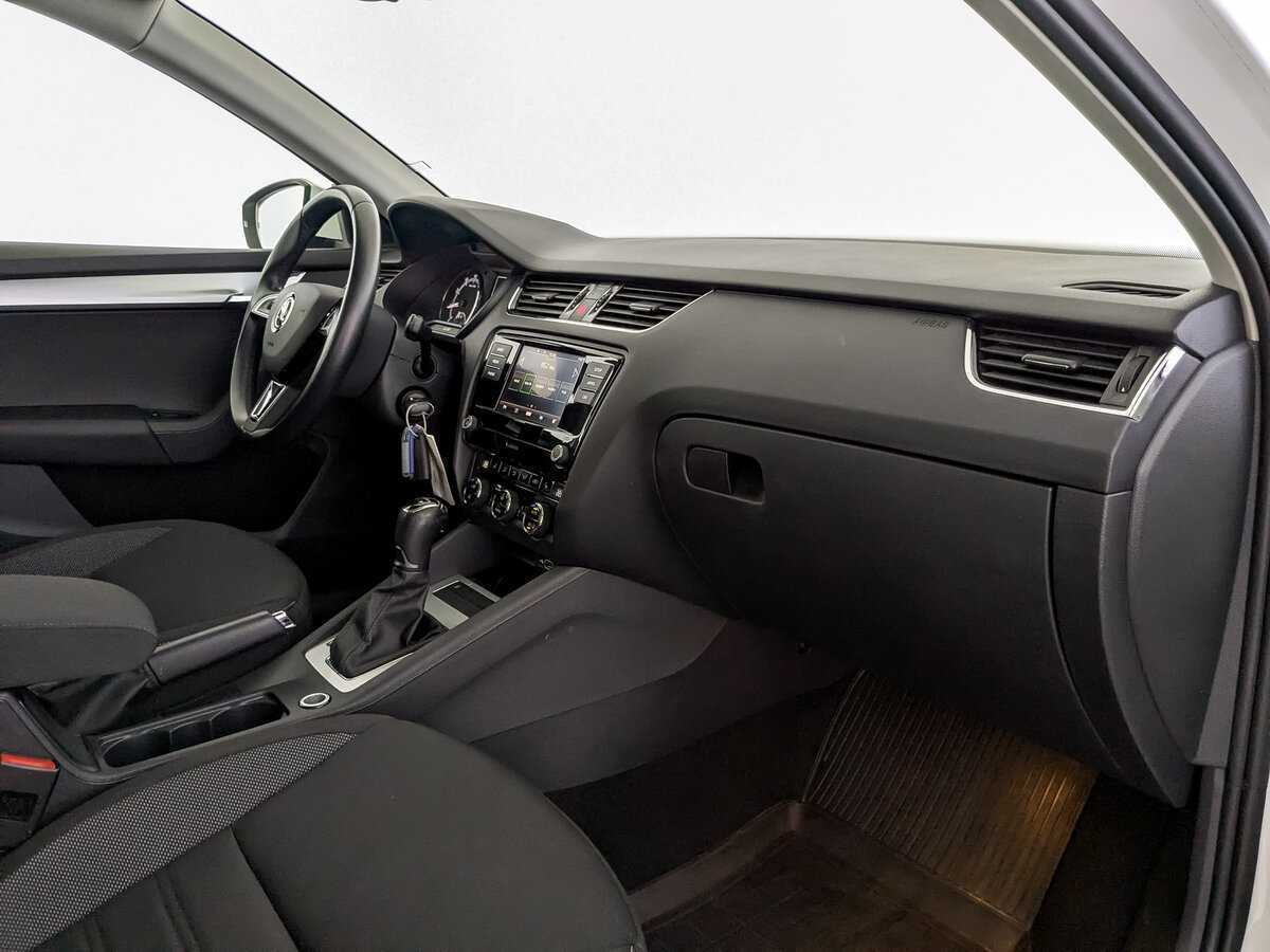 Skoda Octavia 2018 года с пробегом. Фото: #10