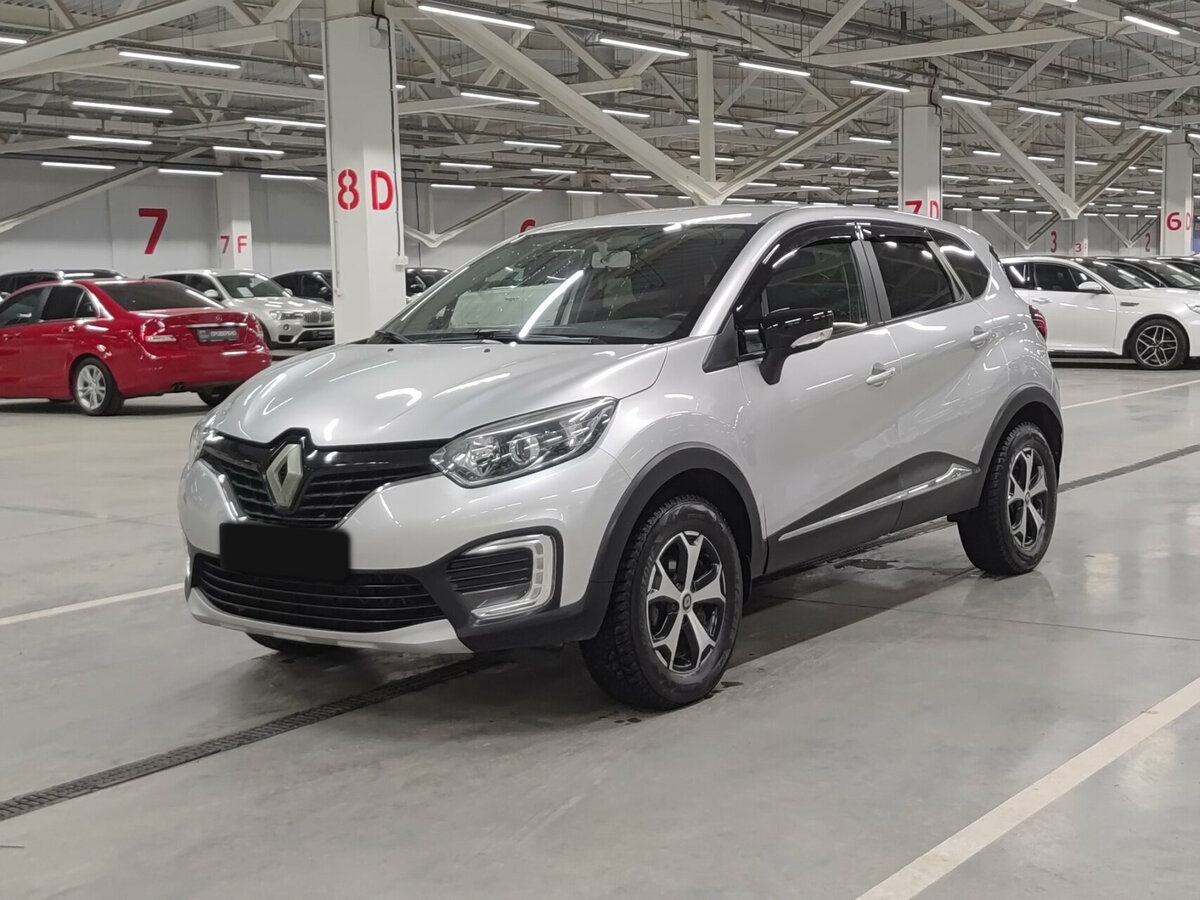 Renault Kaptur 2018 года с пробегом. Посмотреть фото