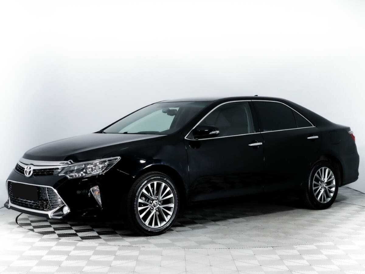 Toyota Camry 2017 года с пробегом. Посмотреть фото