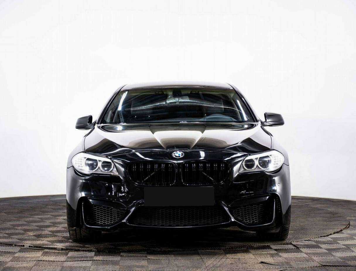 BMW 5 серии 2012 года с пробегом. Фото: #1