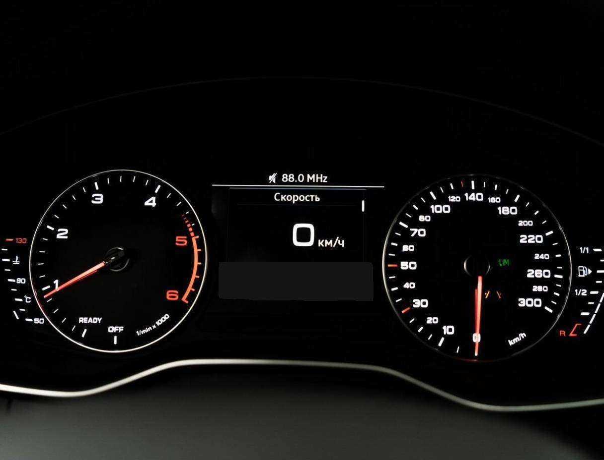 Audi A4 2019 года с пробегом. Фото: #12