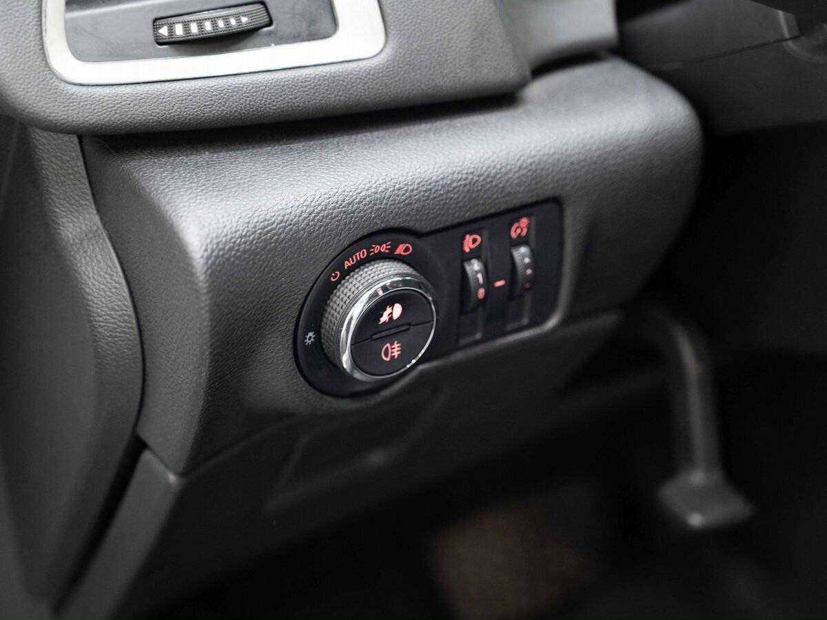 Б/У Опель Астра 2012 года. Фото: #16