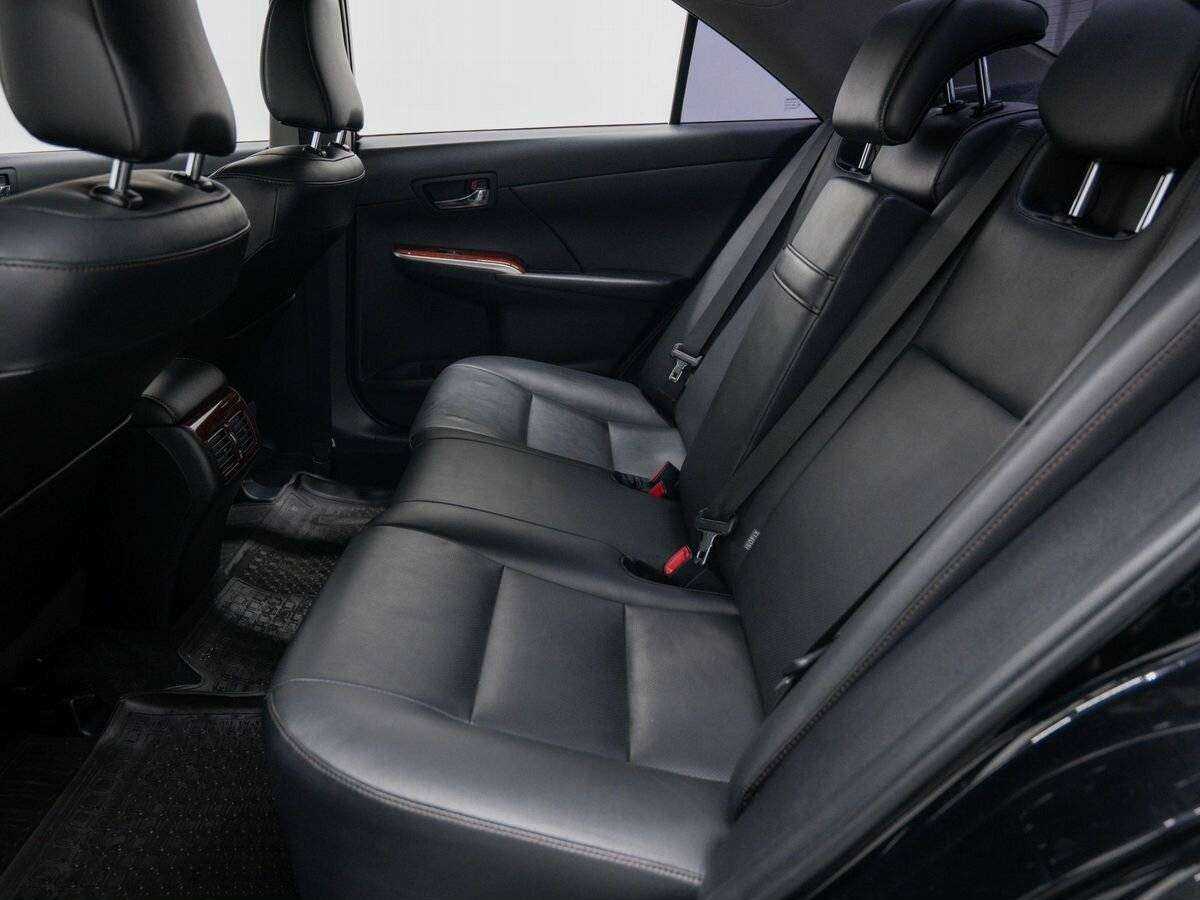 Б/У Тойота Камри 2014 года. Фото: #12