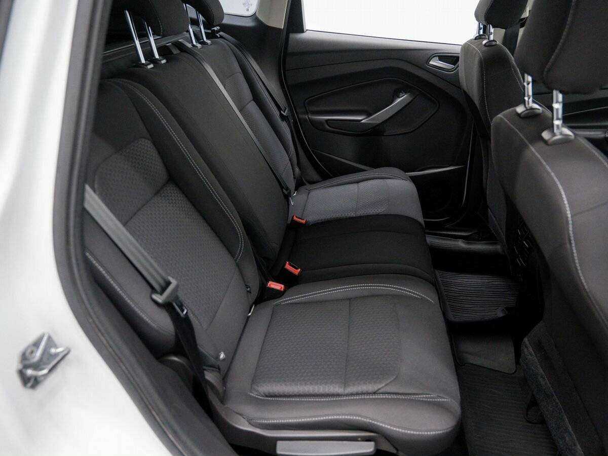 Б/У Форд Куга 2017 года. Фото: #9