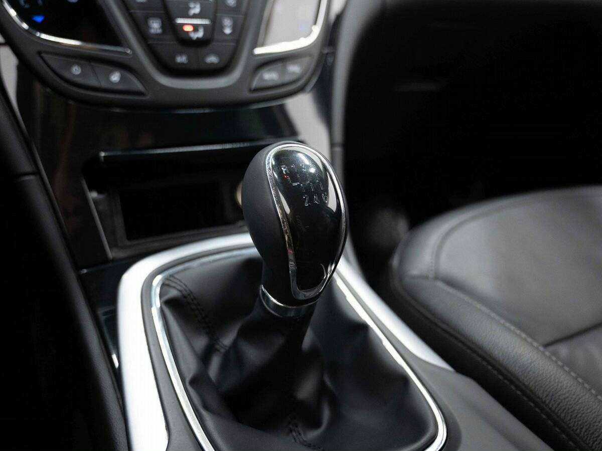 Б/У Опель Инсигния 2013 года. Фото: #24