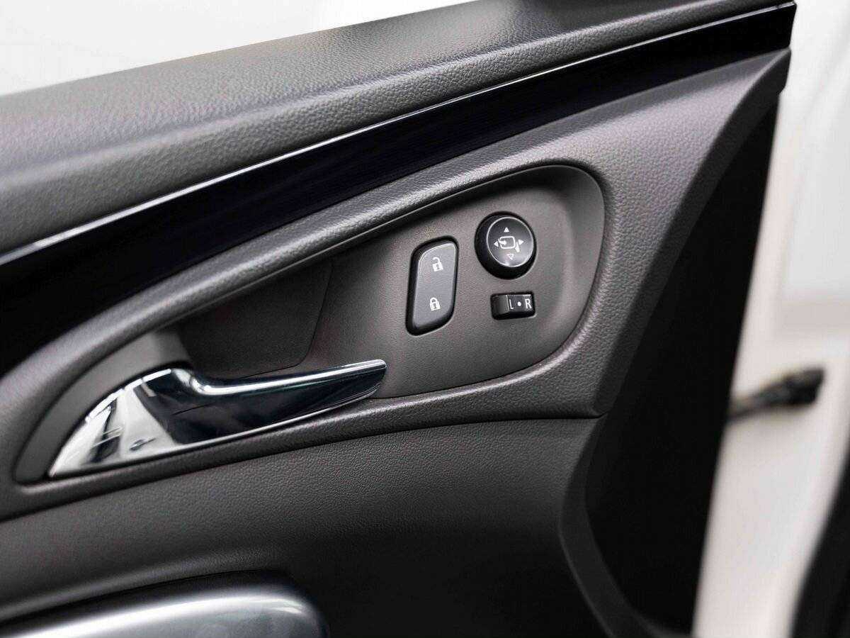 Б/У Опель Инсигния 2013 года. Фото: #29