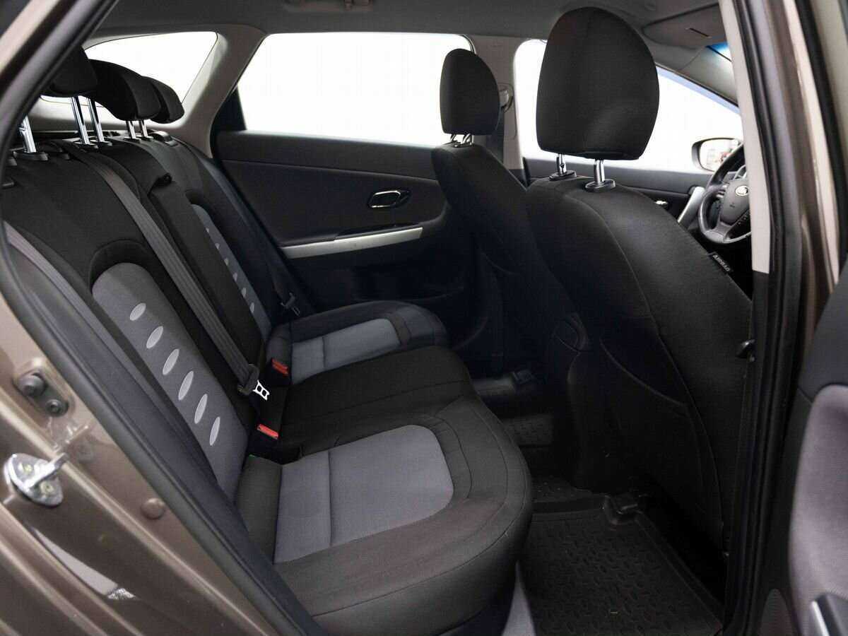 Б/У Киа Сид 2014 года. Фото: #9