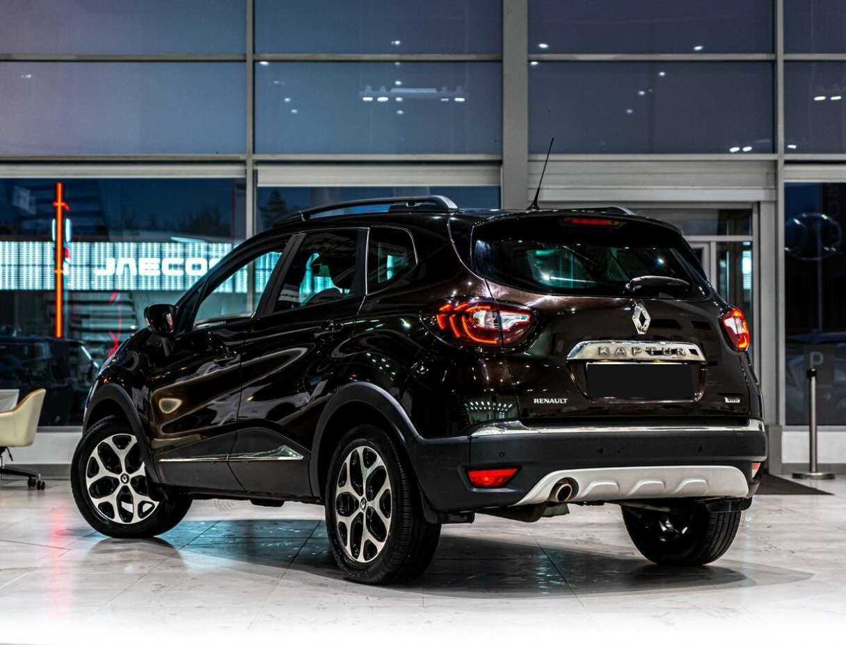 Б/У Рено Каптюр 2017 года. Фото: #3