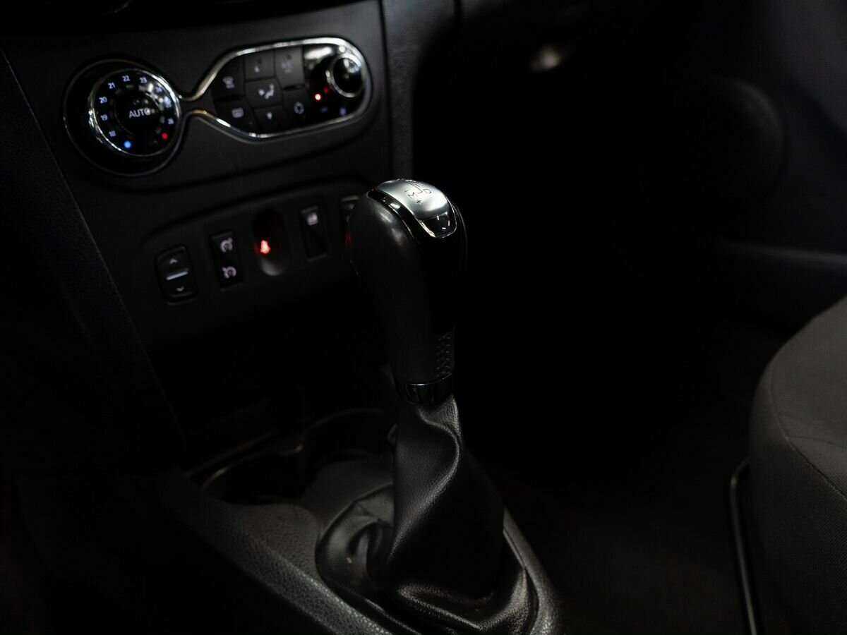 Б/У Рено Сандеро 2018 года. Фото: #10