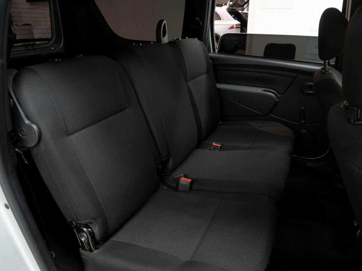 Б/У Лада (ВАЗ) Ларгус 2018 года. Фото: #8