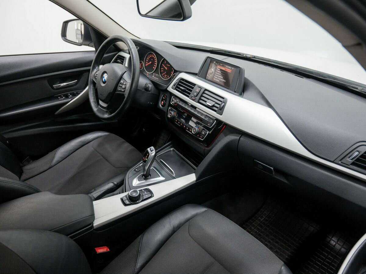 BMW 3 серии 2016 года с пробегом. Фото: #6