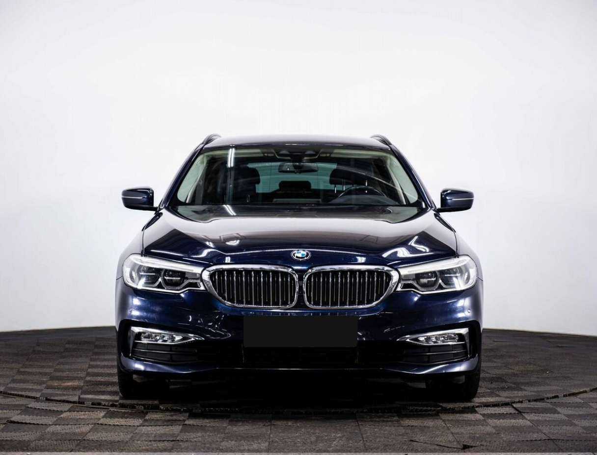 BMW 5 серии 2017 года с пробегом. Фото: #1