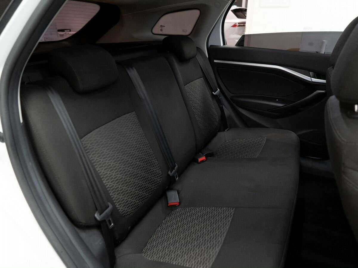 Б/У Лада (ВАЗ) Веста 2019 года. Фото: #8