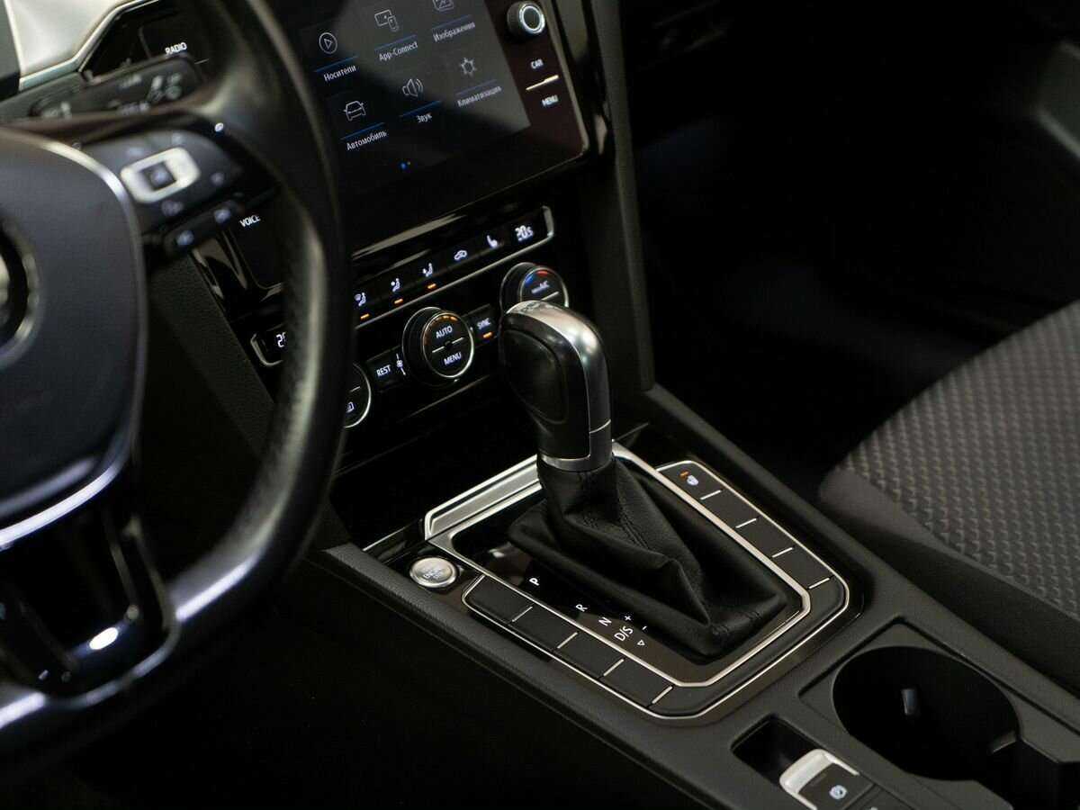 Б/У Фольксваген Пассат 2017 года. Фото: #11