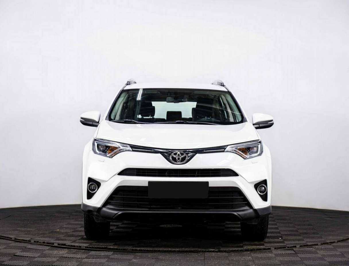 Toyota RAV4 2019 года с пробегом. Фото: #1