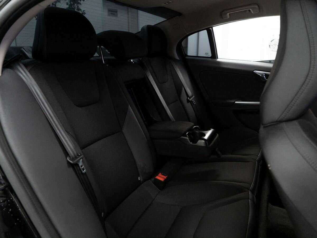 Б/У Вольво С60 2012 года. Фото: #7