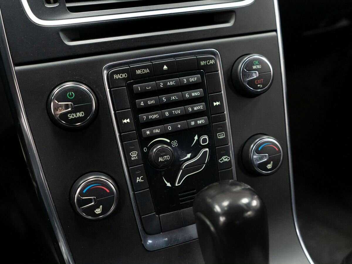 Б/У Вольво С60 2012 года. Фото: #9