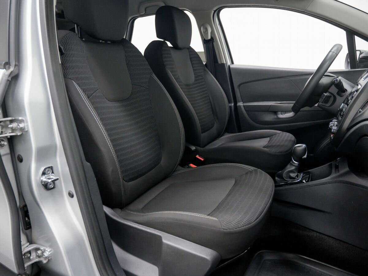 Б/У Рено Каптюр 2018 года. Фото: #7