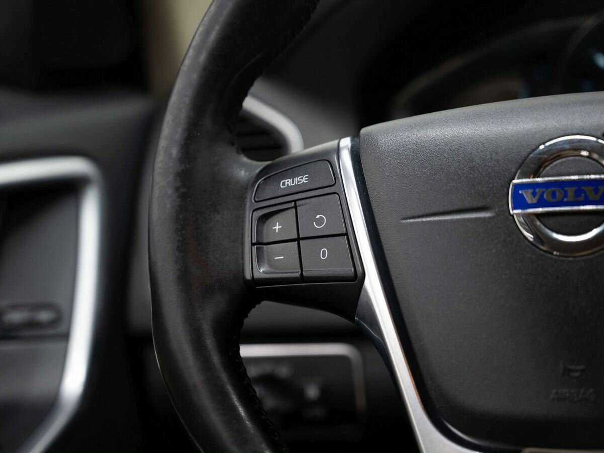 Б/У Вольво ИксЦ60 2014 года. Фото: #14