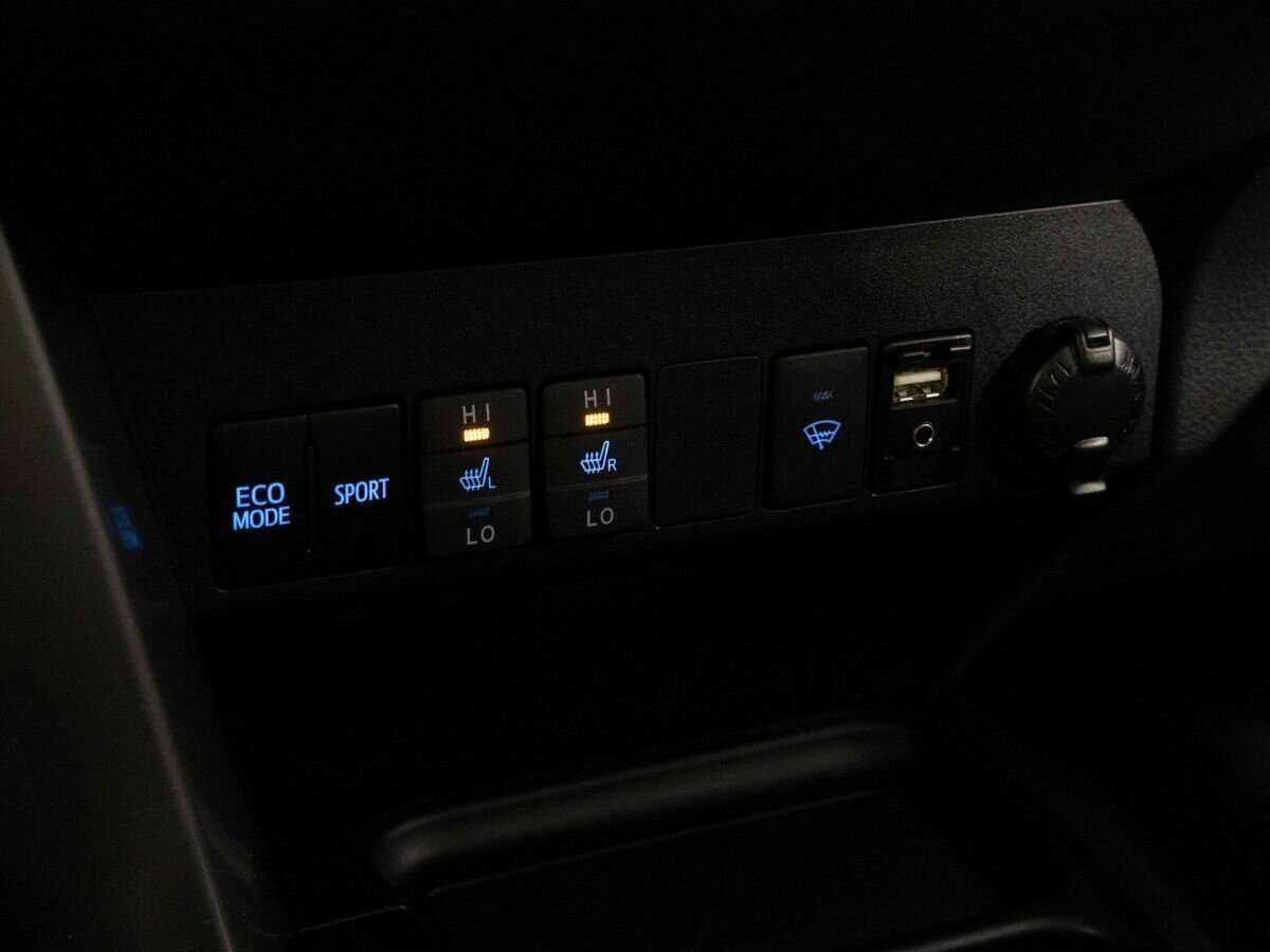 Toyota RAV4 2018 года с пробегом. Фото: #22
