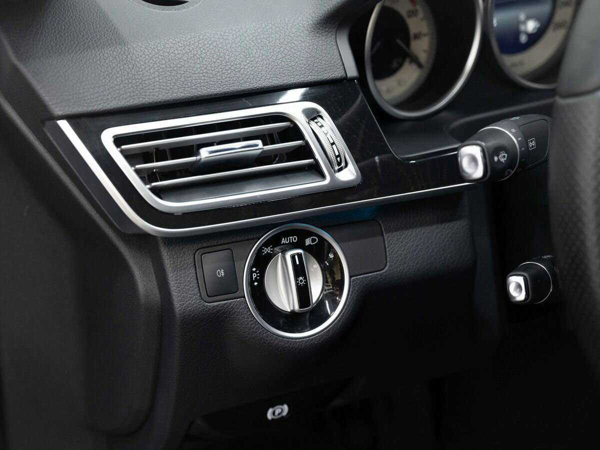 Mercedes-Benz E-Класс 2014 года с пробегом. Фото: #18