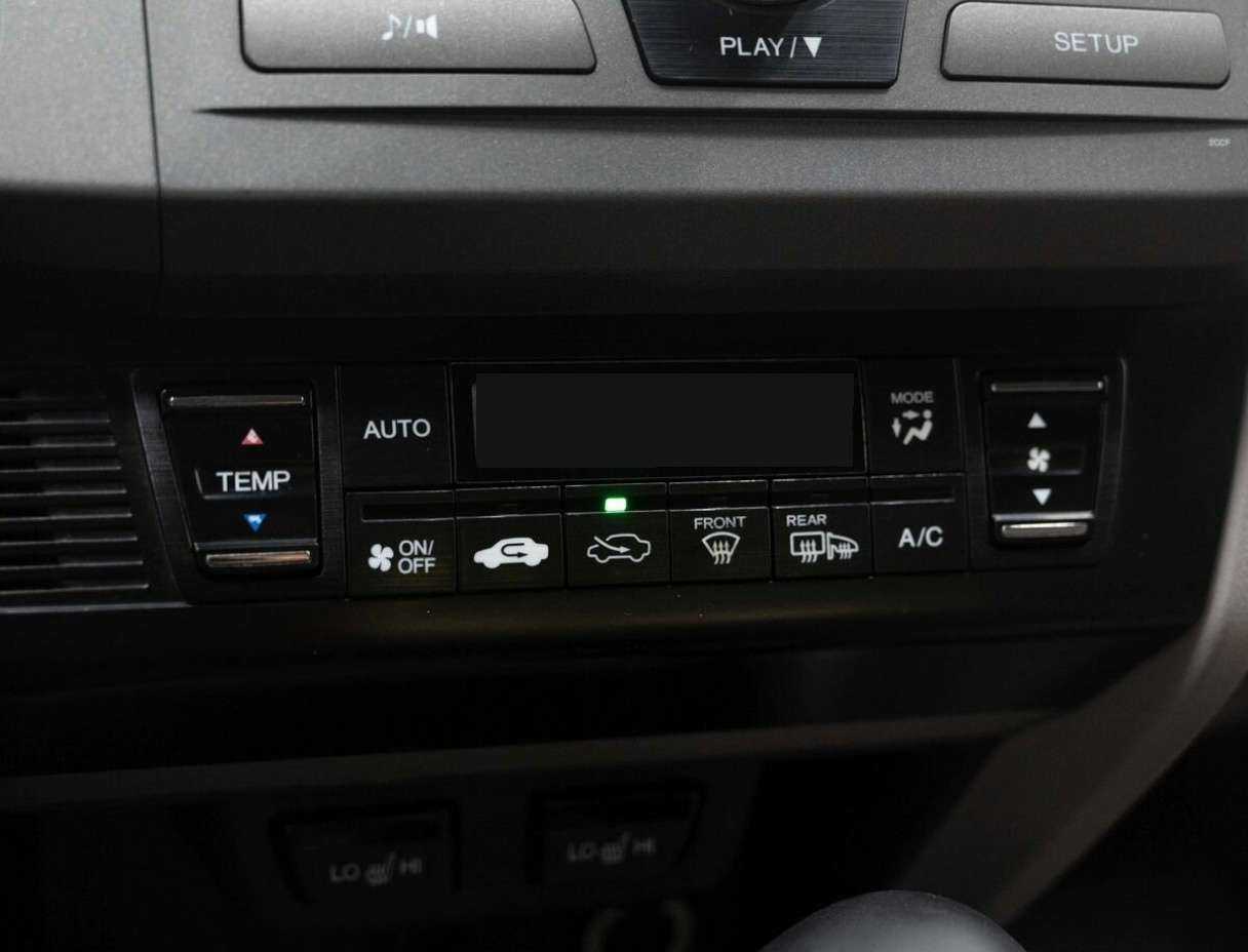 Б/У Хонда Цивик 2012 года. Фото: #21