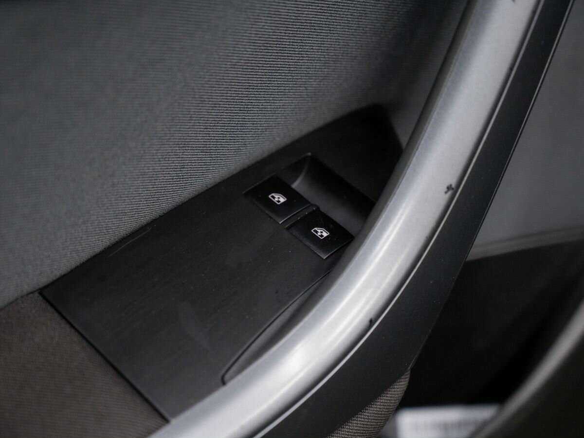 Б/У Опель Астра 2013 года. Фото: #12