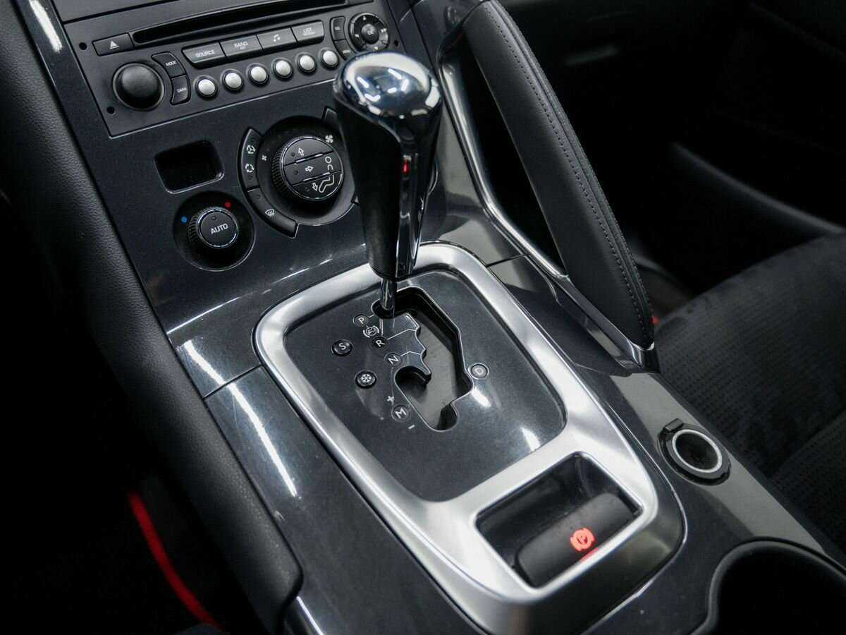 Б/У Пежо 3008 2012 года. Фото: #17