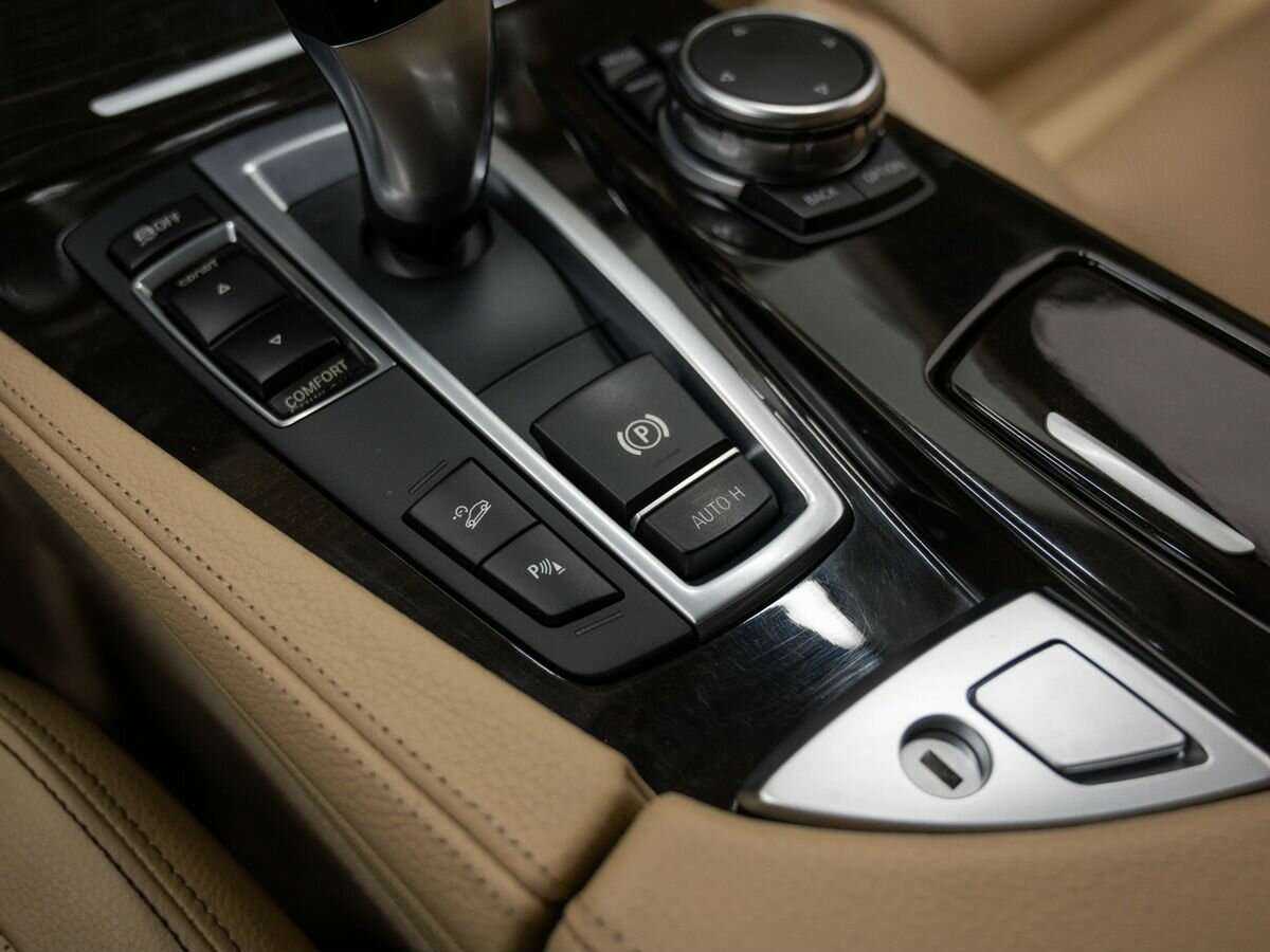 BMW 5 серии 2015 года с пробегом. Фото: #20