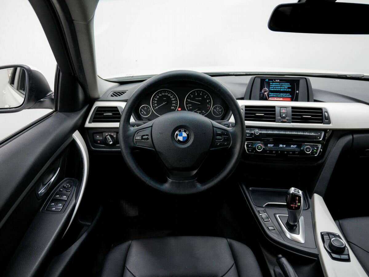 BMW 3 серии 2016 года с пробегом. Фото: #10