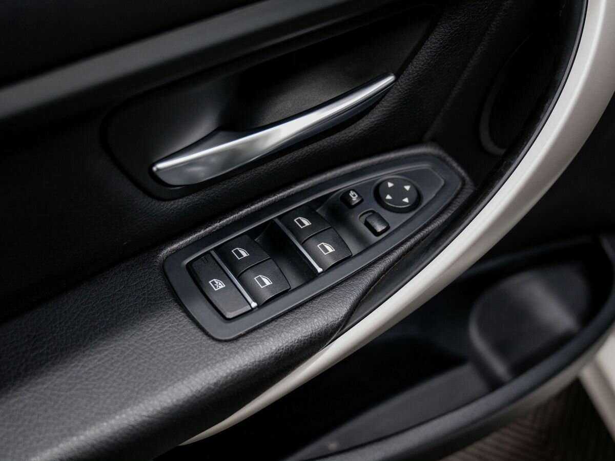 BMW 3 серии 2016 года с пробегом. Фото: #14