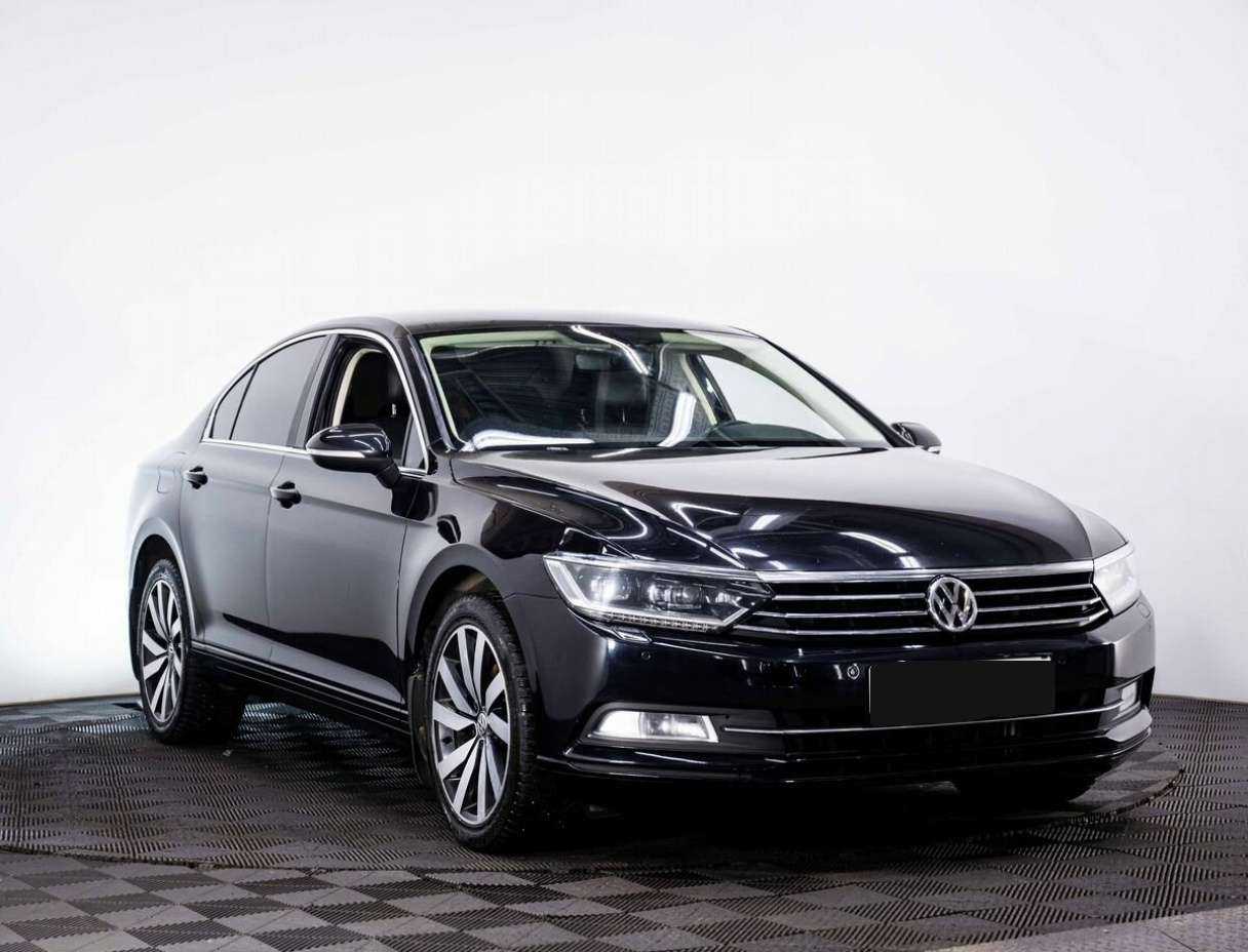 Volkswagen Passat 2019 года с пробегом. Фото: #2