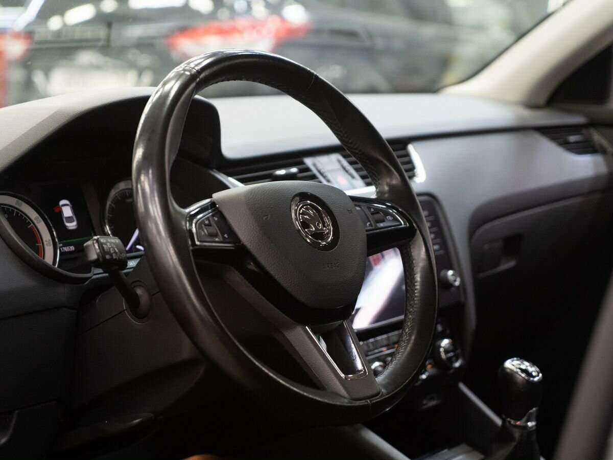 Б/У Шкода Октавия 2018 года. Фото: #4