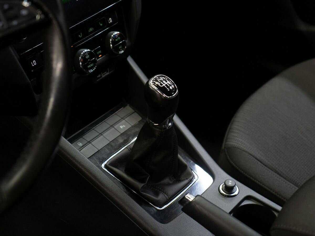 Б/У Шкода Октавия 2018 года. Фото: #9