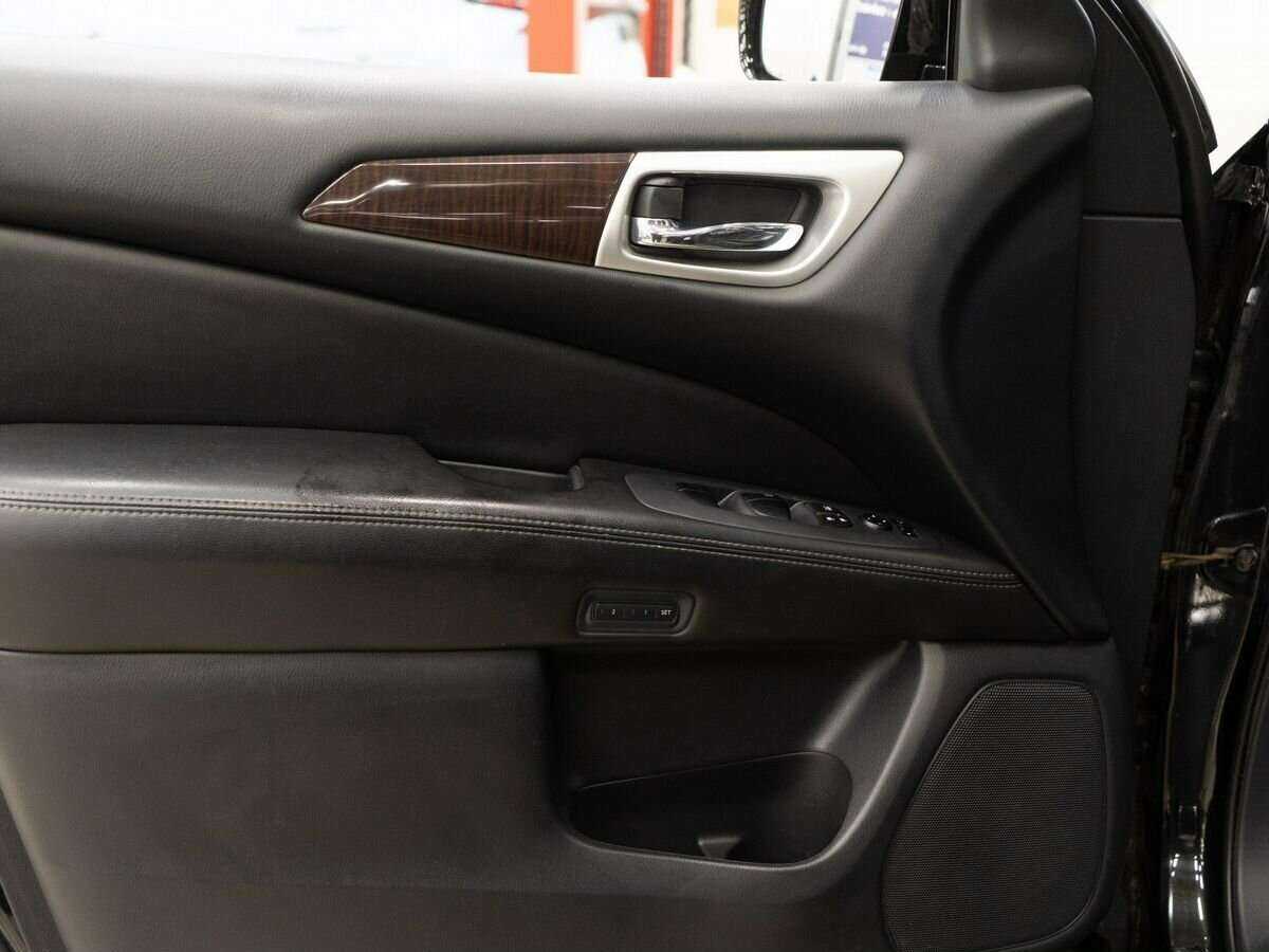 Б/У Ниссан Патфайндер 2015 года. Фото: #14