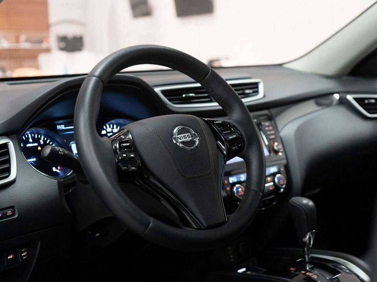 Б/У Ниссан Икс-Трейл 2016 года. Фото: #4