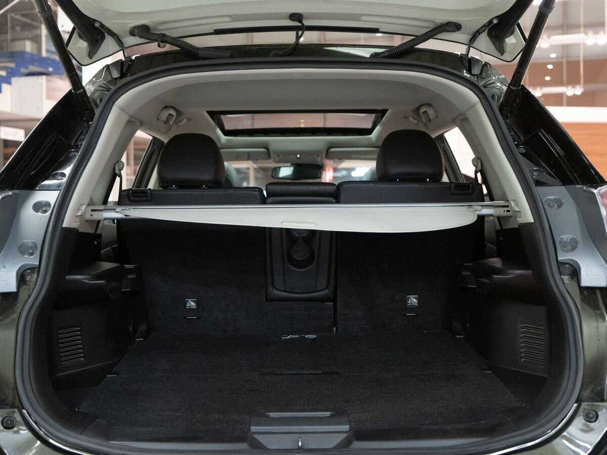 Б/У Ниссан Икс-Трейл 2016 года. Фото: #7