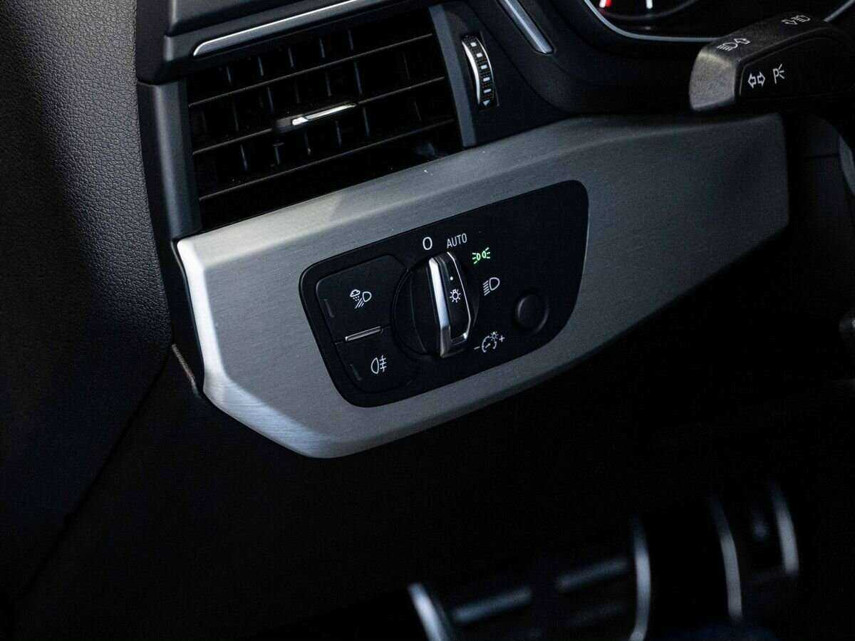Audi A4 2018 года с пробегом. Фото: #20