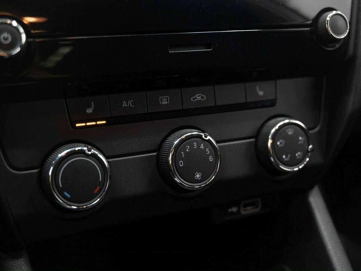 Б/У Шкода Октавия 2019 года. Фото: #19