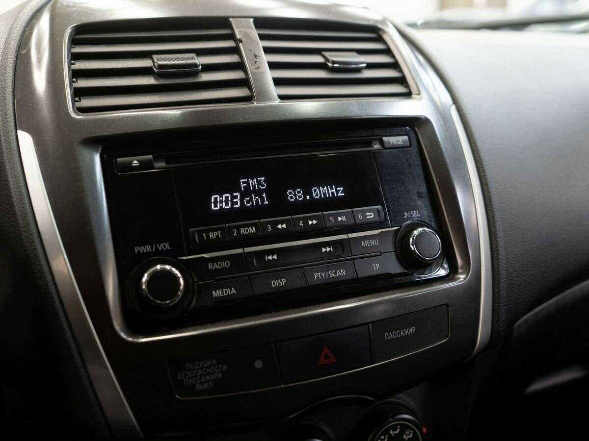 Б/У Митсубиши АС-Икс 2013 года. Фото: #11