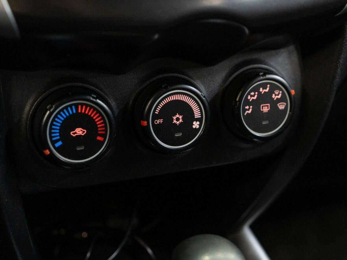 Б/У Митсубиши АС-Икс 2013 года. Фото: #12