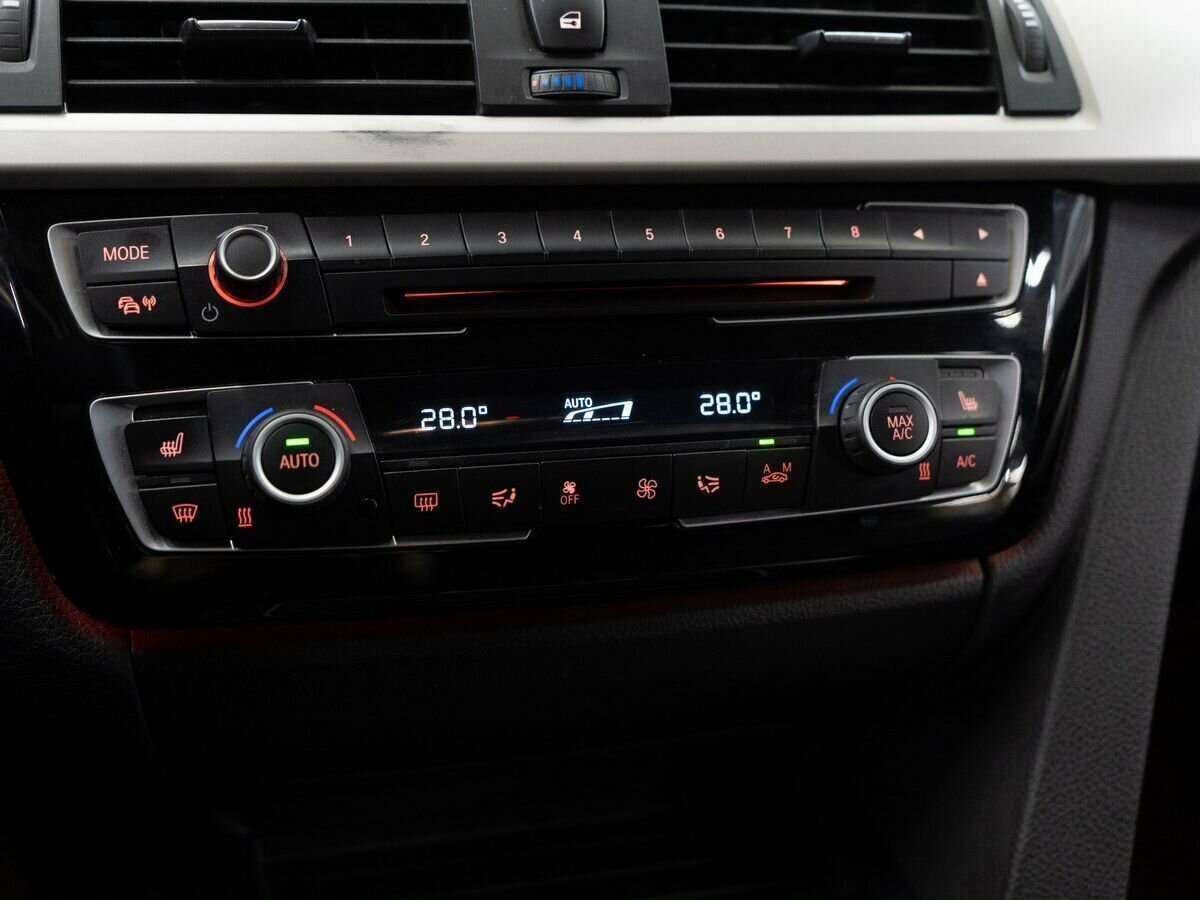 BMW 3 серии 2015 года с пробегом. Фото: #10