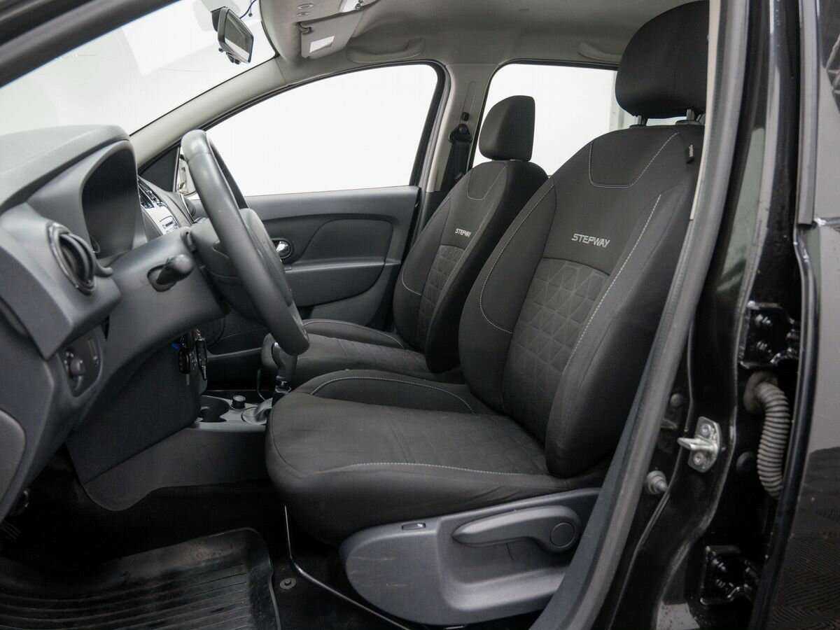 Б/У Рено Сандеро 2015 года. Фото: #14