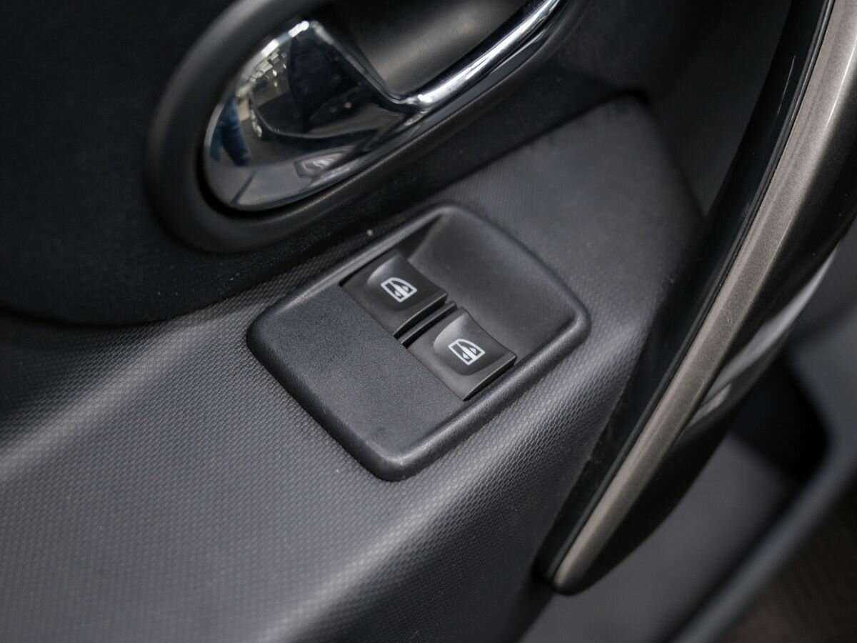 Б/У Рено Сандеро 2015 года. Фото: #15