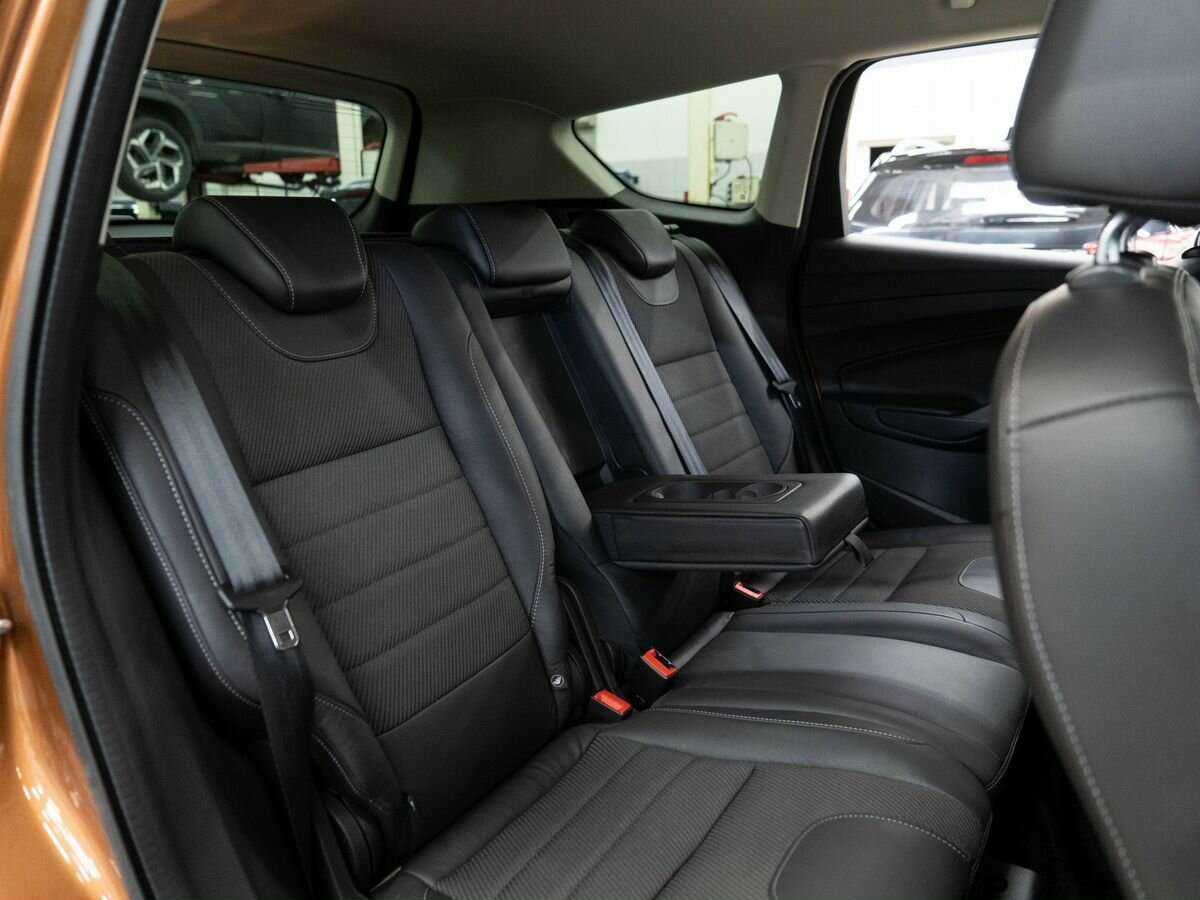 Б/У Форд Куга 2013 года. Фото: #7