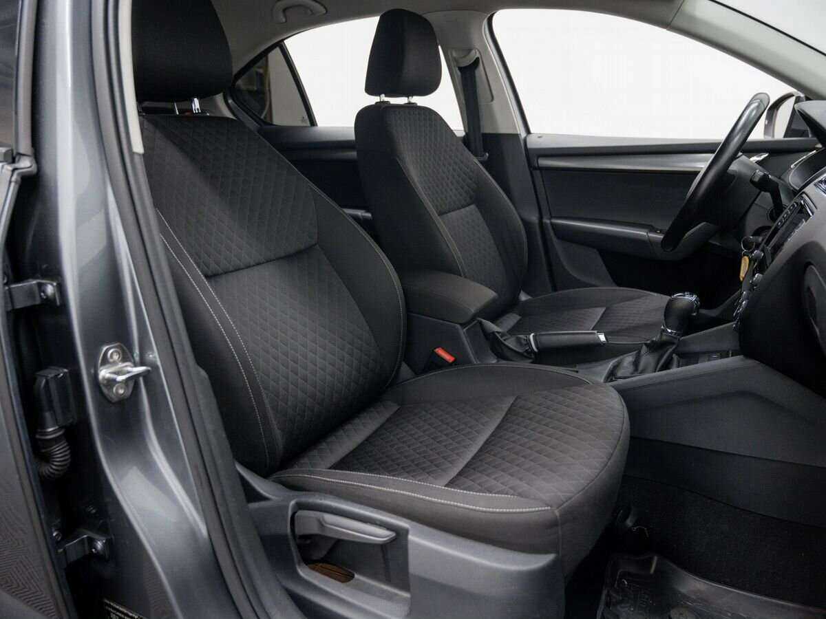 Б/У Шкода Октавия 2017 года. Фото: #4