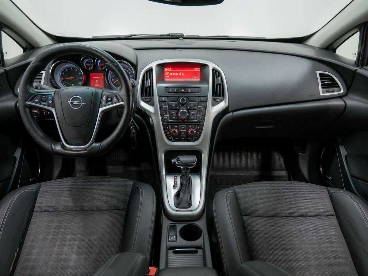 Б/У Опель Астра 2012 года. Фото: #7